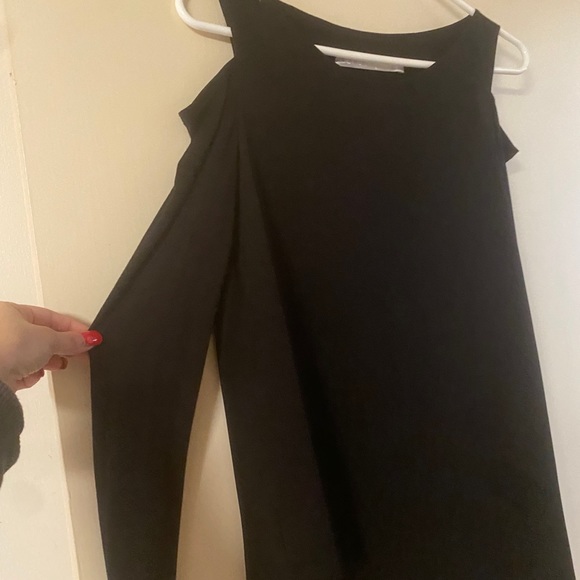 Lola & Sophie 💎 Chiffon Cold Shoulder Top NWOT XS - Picture 4 of 4
